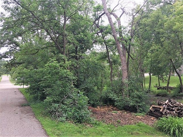 2nd image of 64TH Place Lot 9