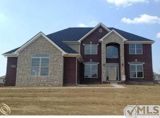 53093 Pondview Dr, Shelby Township, MI 48315