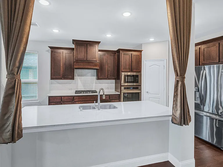 1228 Arrowwood Dr — Photo 7