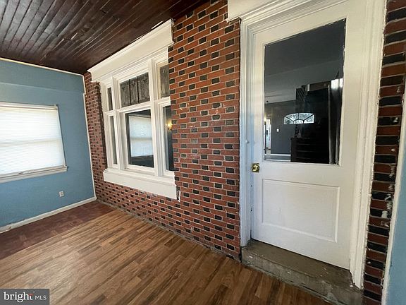 2nd image of 31 N Macdade Blvd
