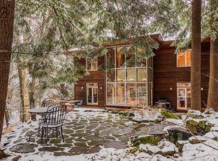 2 Chambers Cir, West Lebanon, NH 03784
