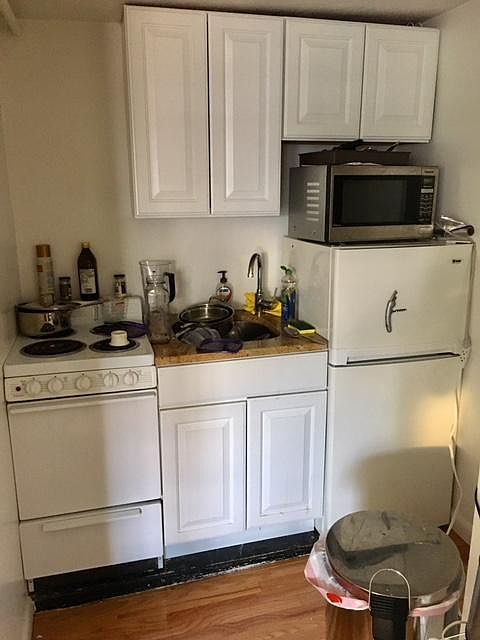2nd image of 17 Joy St #9
