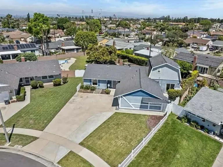 7099 Hoover Way — Photo 2