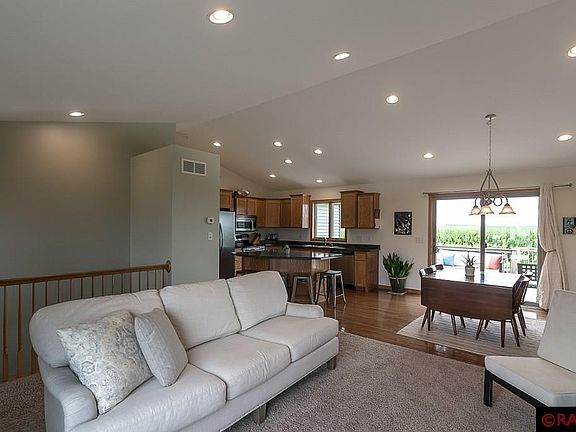 3rd image of 213 Wickfield Dr