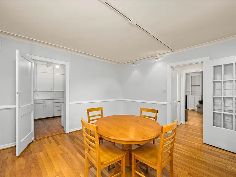 1832 Lexington St — Photo 12