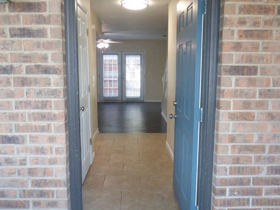 Front Entry Way