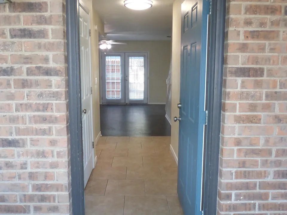 Front Entry Way