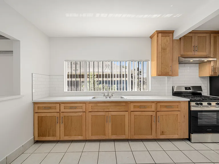 3258 Gleason Ave #3258 — Photo 7
