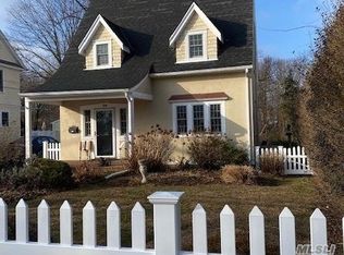 105 Laurel Ave, Northport, NY 11768