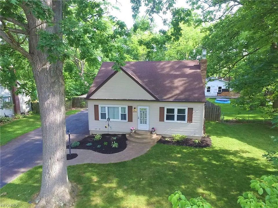 1st image of 2095 Uniondale Dr