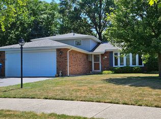 20 Joe Orr Ct, Crete, IL 60417