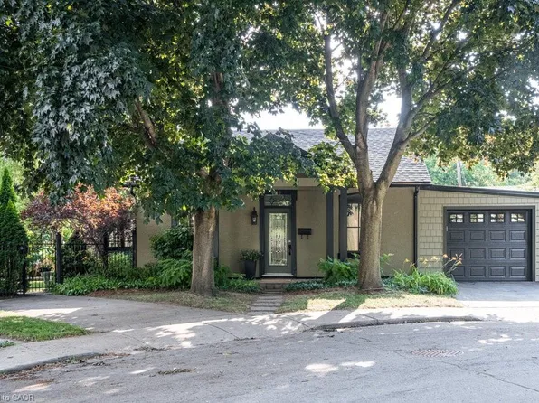 55 Wood St W, Hamilton, ON L8L 1G2