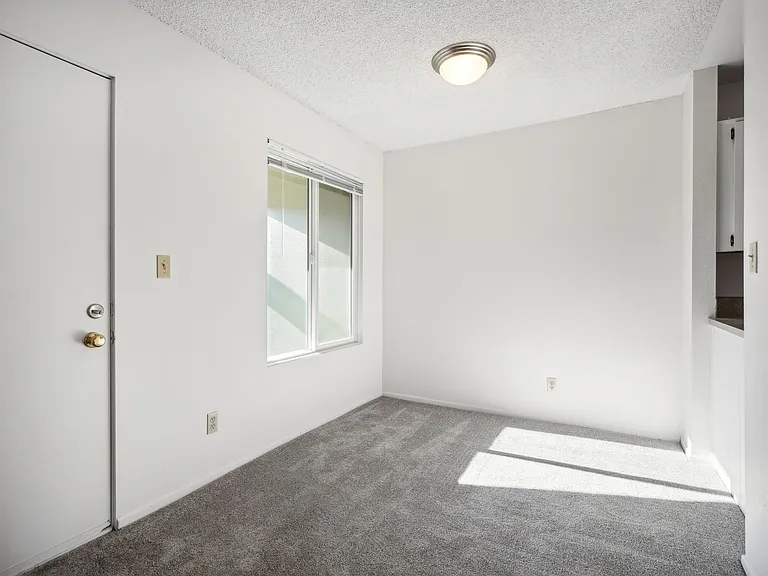 Plan F, 704 sq ft, 1 bed/1 bath