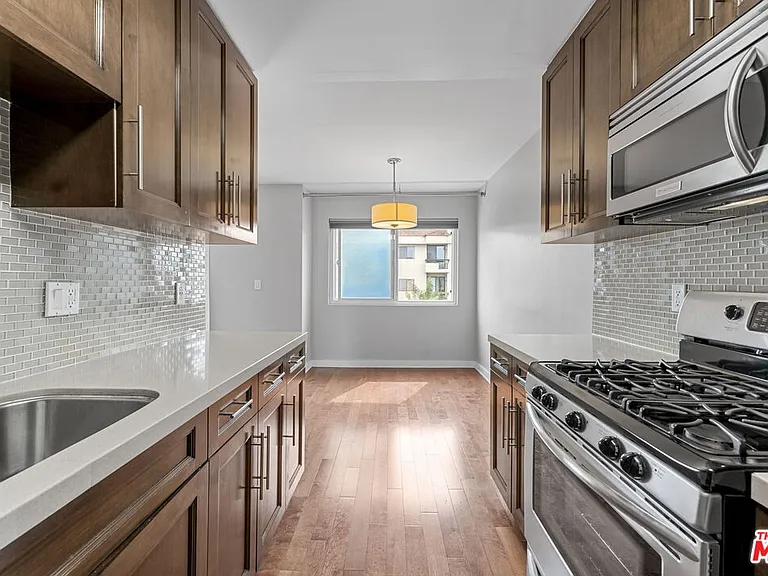 811 S Bedford St #301 — Photo 9