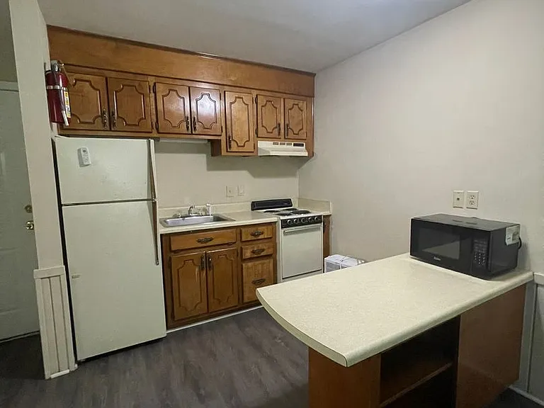 217 Cochran Rd — Photo 7