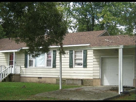 2nd image of 2604 Horton Rd
