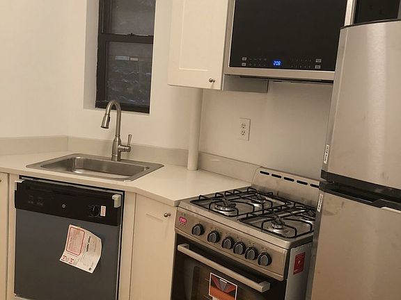 3rd image of 354 E 78th St Frnt 2