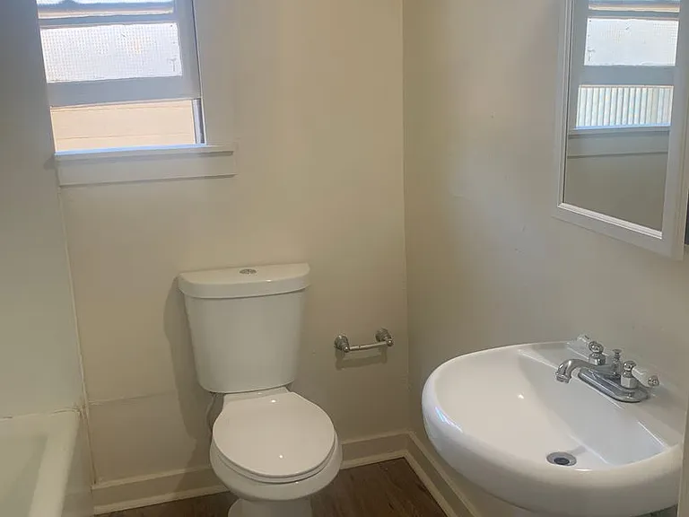 518 H St #1-6 — Photo 9