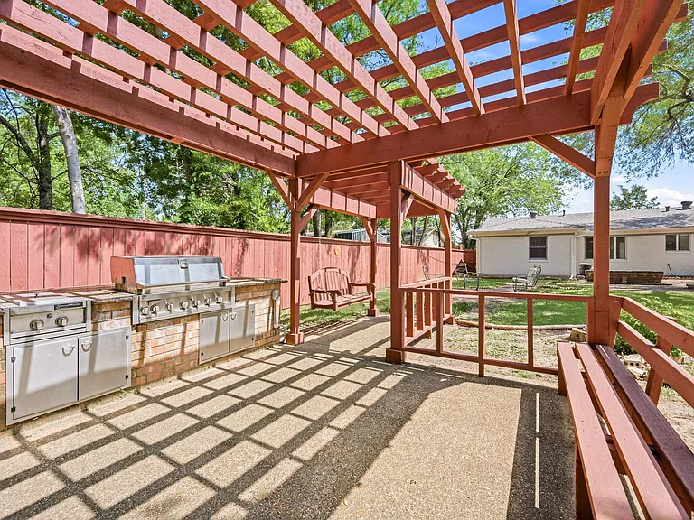 2417 Muret St — Photo 22