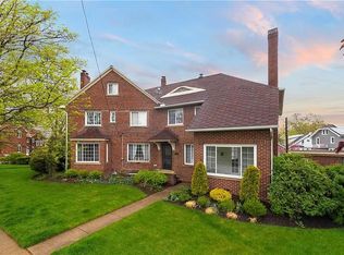 1551 Riverside Dr, Lakewood, OH 44107