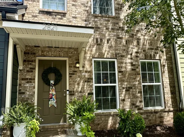 2821 Sterlingshire Dr, Murfreesboro, TN 37128