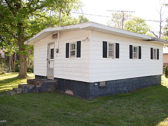 3rd image of 616 Oxbow Dr