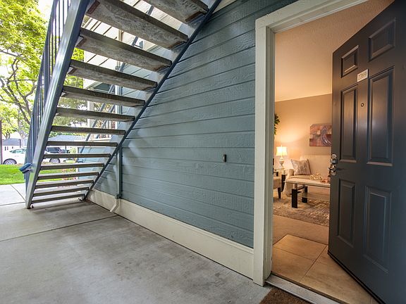 2nd image of 2769 Somerset Park Cir