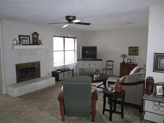 3rd image of 405 Cocopa Dr