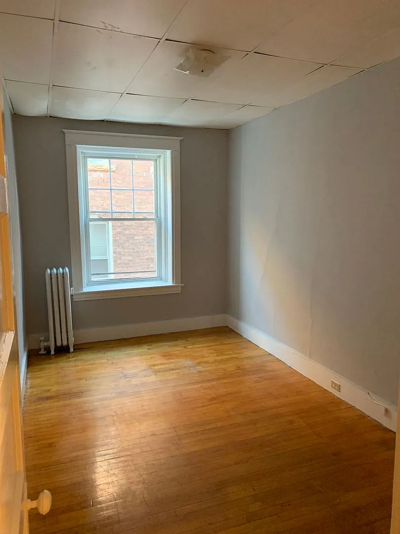 10 Kent Avenue — Photo 4