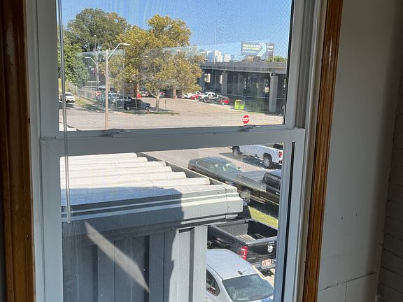 5th image of 2112 Jefferson St
