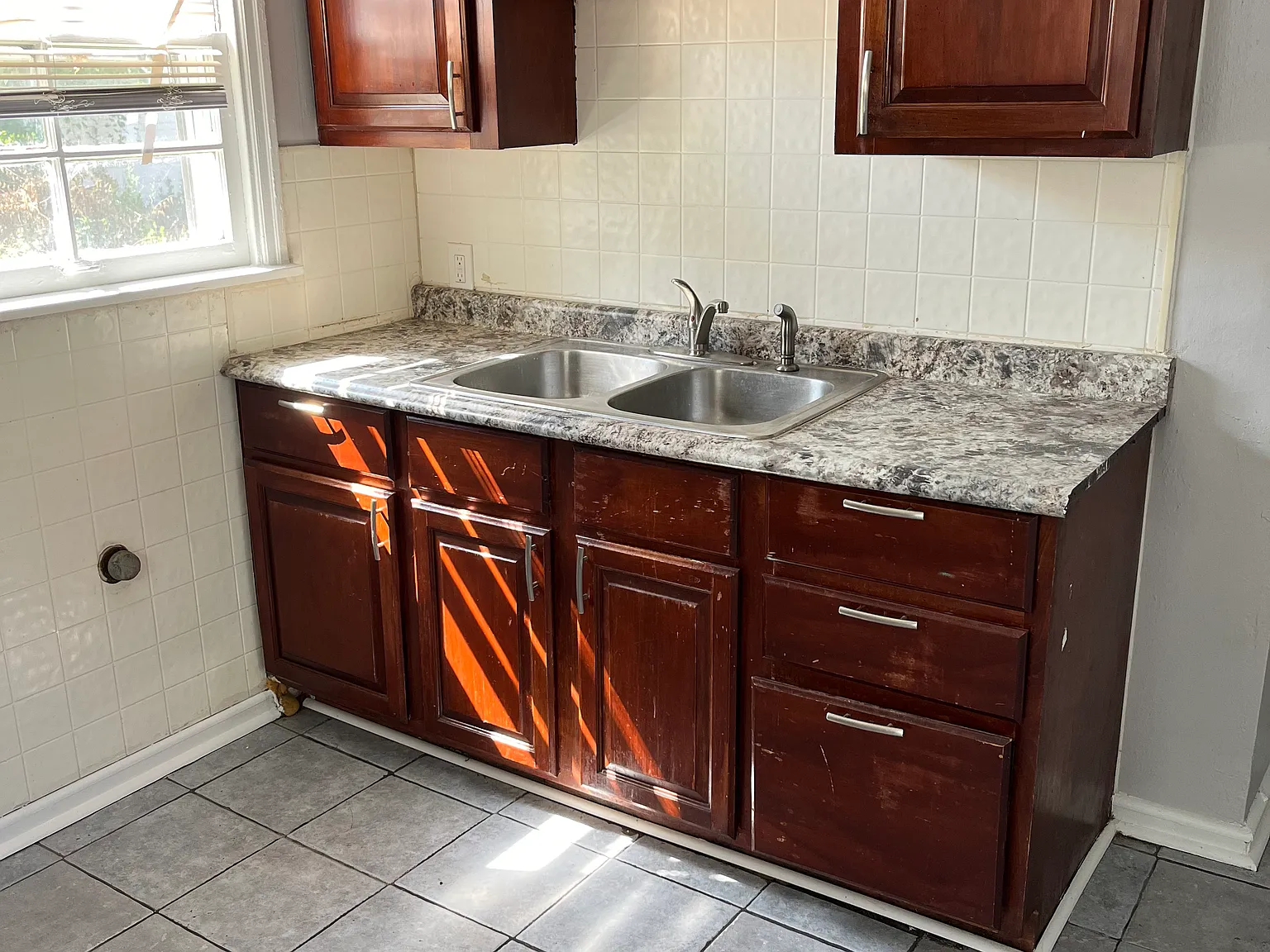 2 bed, $1,049 — Photo 3