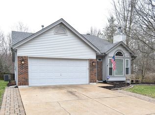 226 Cleta Ct, Ballwin, MO 63021