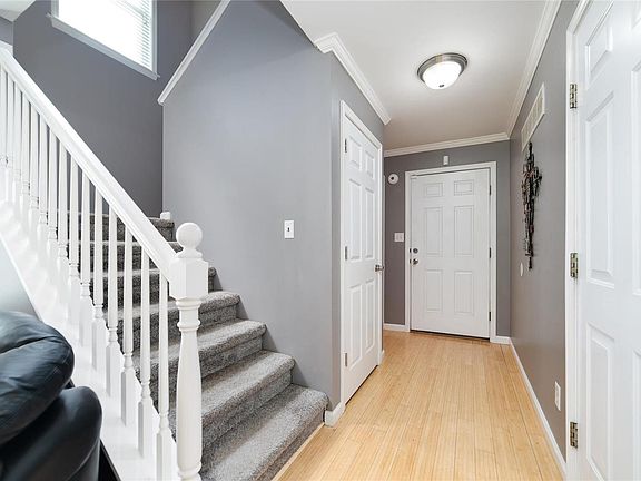3rd image of 4933 Hurstborough Ct