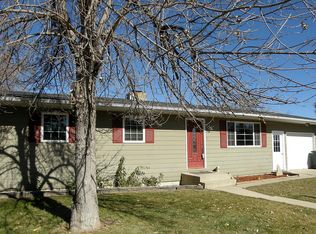 415 Circle Dr, Gillette, WY 82716