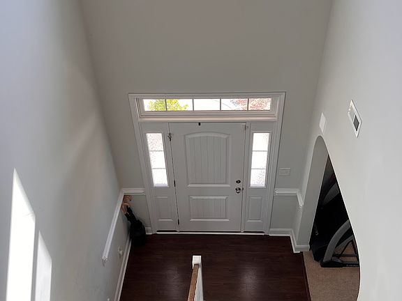3rd image of 209 Brentmoor Dr