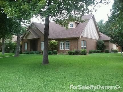 Front and side view
						:
						Corner lot with deep well/sprinkler system.