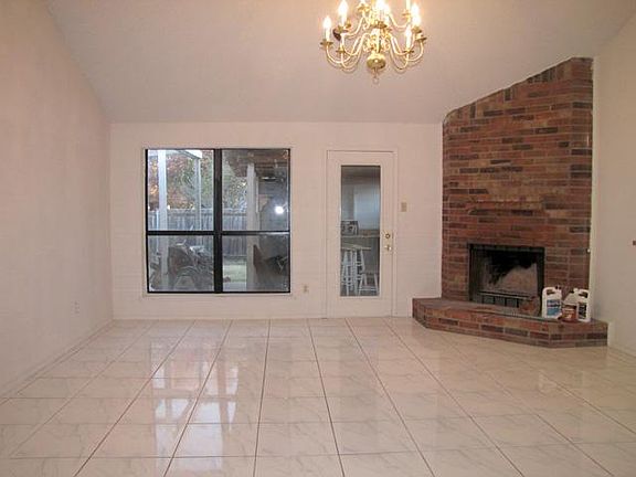 2nd image of 2658 Carrington Ln