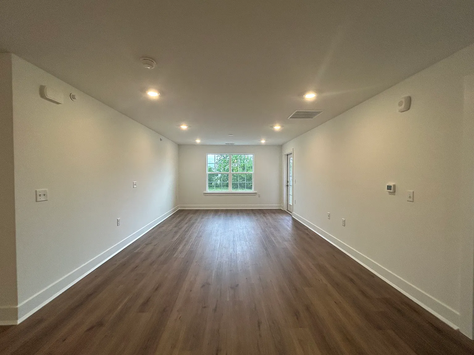 2 bed, 1156 sqft, $2,800 — Photo 2