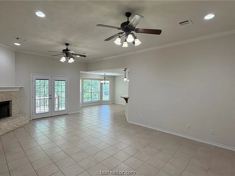 1102 Crested Point Ct — Photo 5