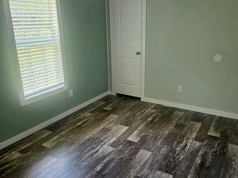 18043 Ferry Ave — Photo 20