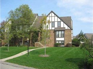 153 Shadow Ridge Dr, Pittsburgh, PA 15238