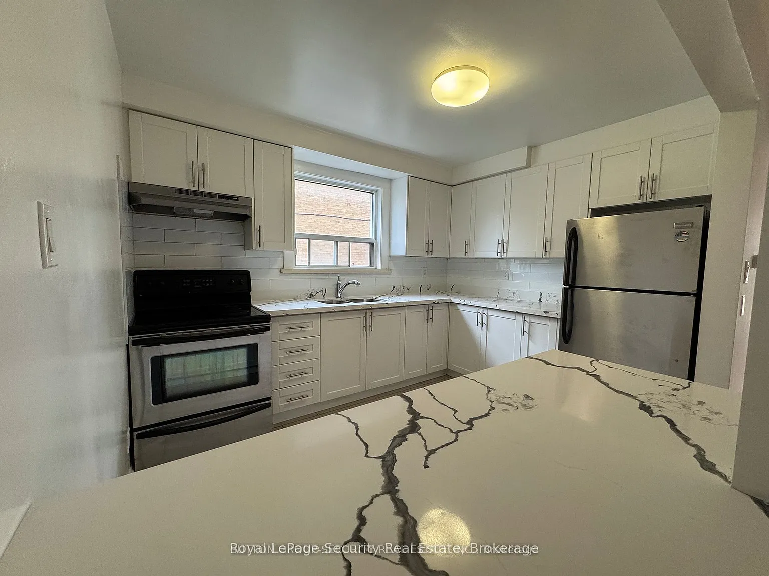 2 bed, $2,450 — Photo 2