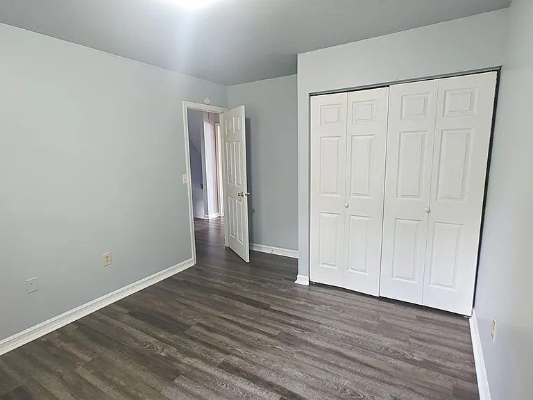 52 Michael Ct — Photo 23