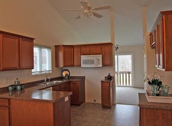 5th image of 9 Beehler Ln