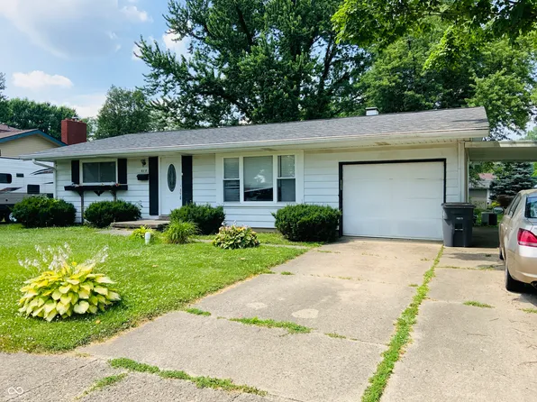 818 W 11th St, Rushville, IN 46173