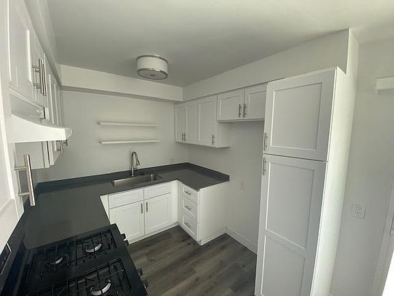 4th image of 4736 W 118th St #E