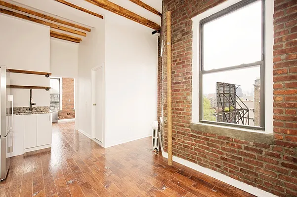 Rented by WRE Group | media 21