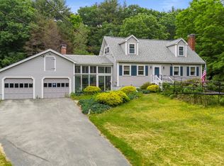 4 N Shore Rd, Derry, NH 03038