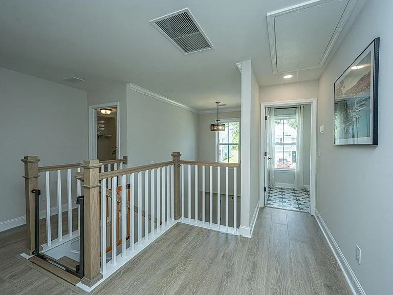 411 Grove End Rd — Photo 41