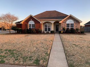 64 Brownstone Way, Elmore, AL 36025